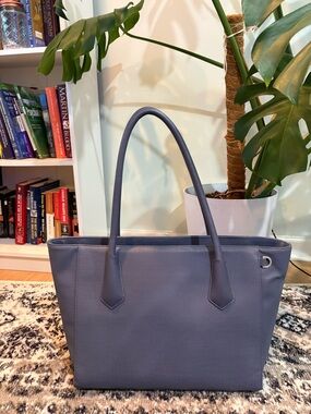 Danger Dover signature tote - legend